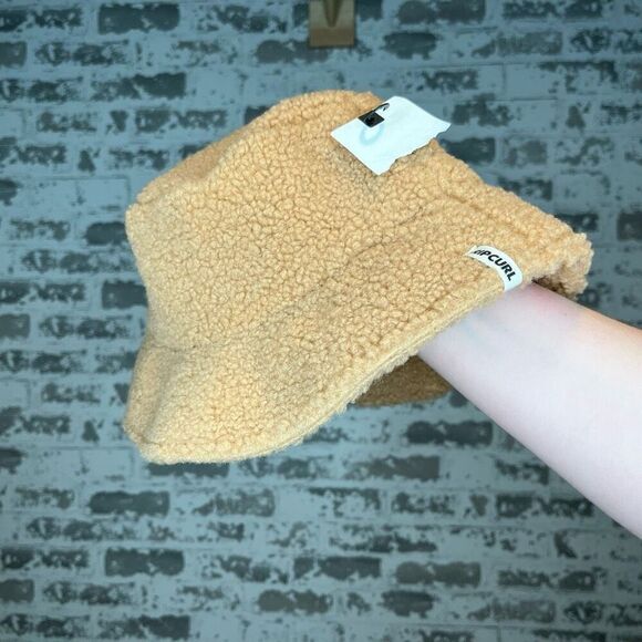 Rip curl | women nwt Sherpa tan bucket hat - Picture 1 of 6